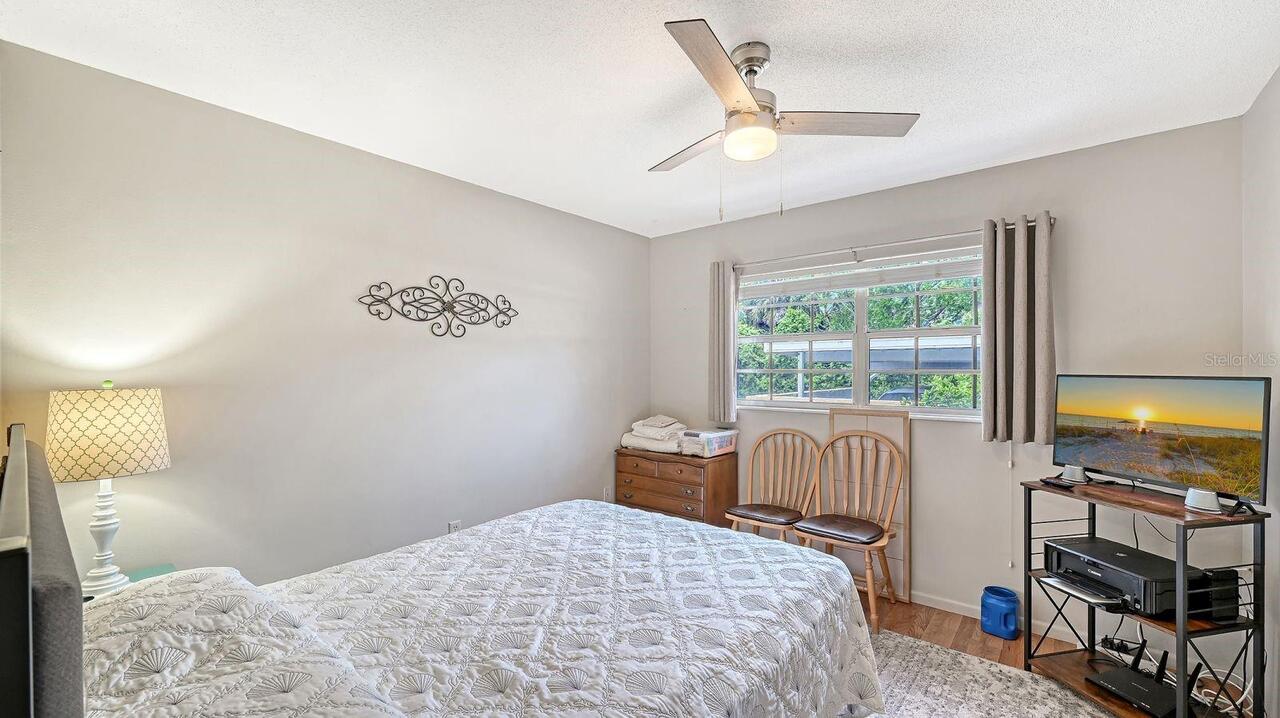 Listing Photo 14