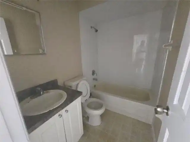 Listing Photo 7