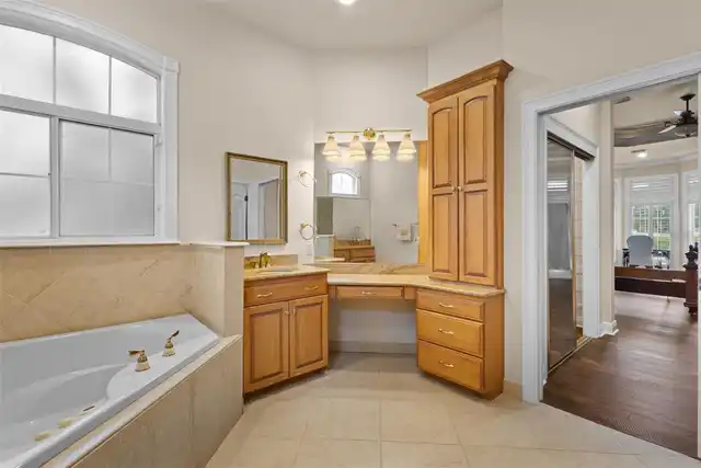 Listing Photo 18