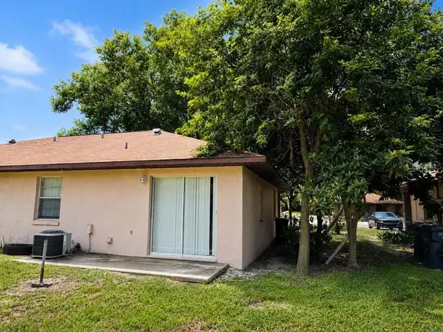 Listing Photo 11