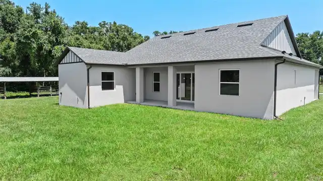 Listing Photo 11