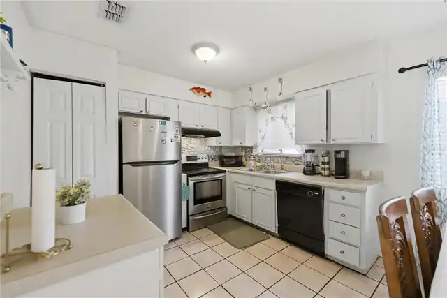 Listing Photo 7