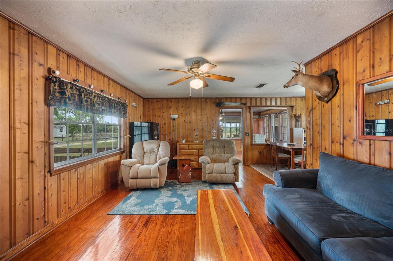 Listing Photo 10