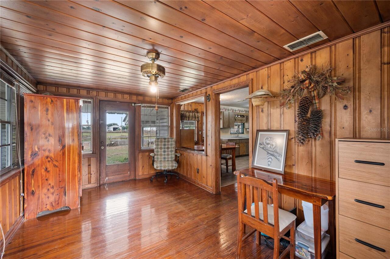 Listing Photo 14