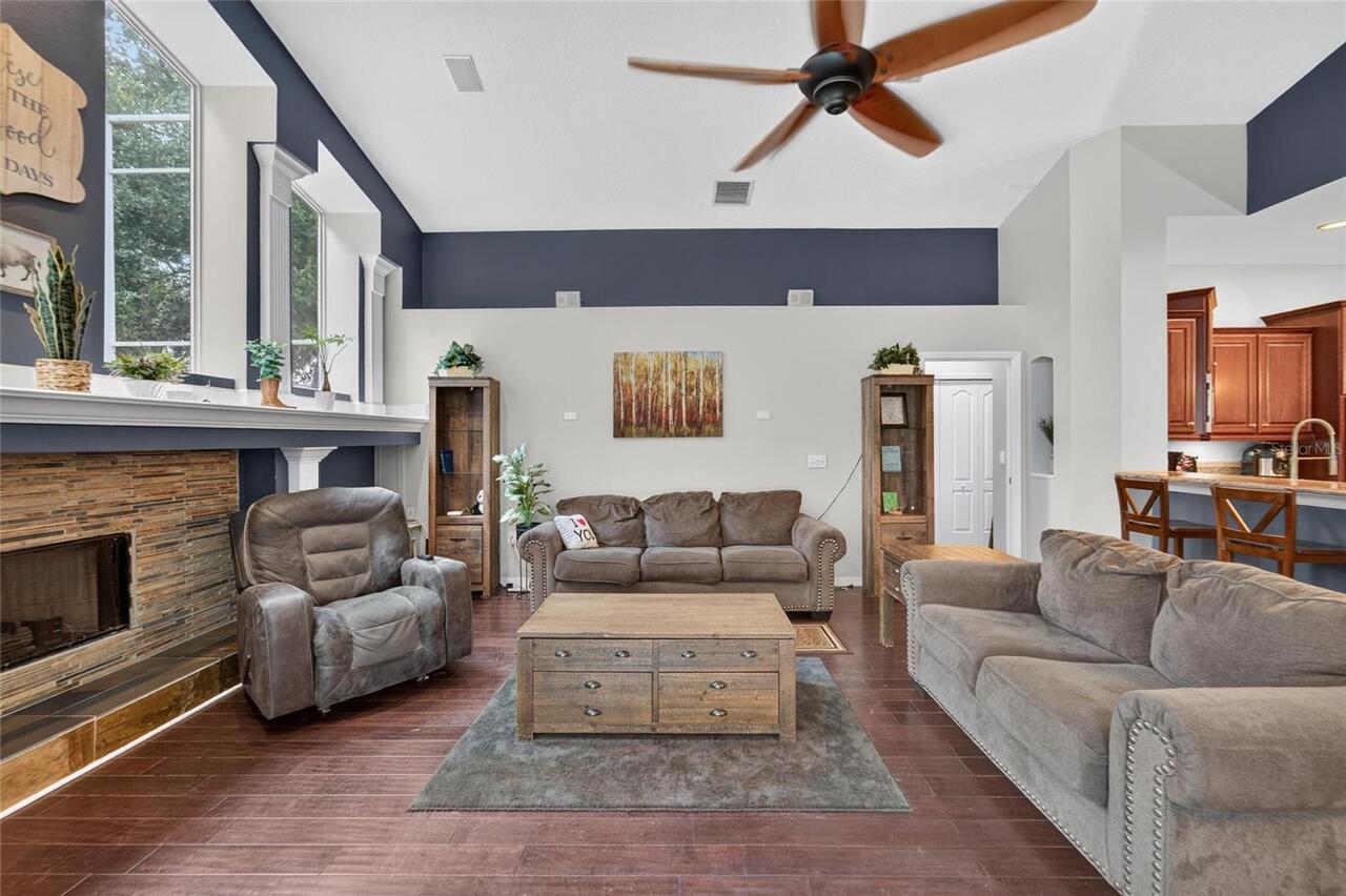 Listing Photo 8