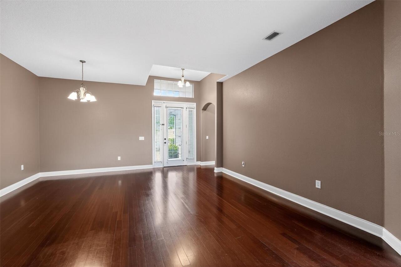 Listing Photo 8