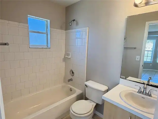 Listing Photo 9