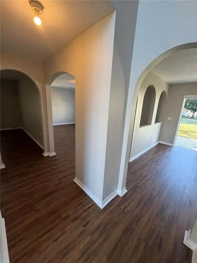 Listing Photo 28
