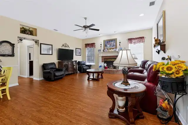 Listing Photo 28