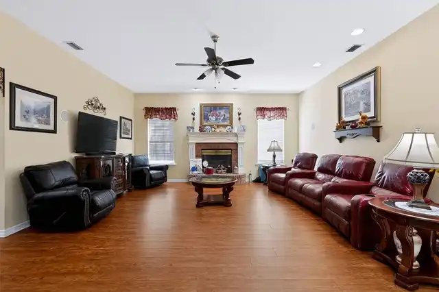 Listing Photo 29