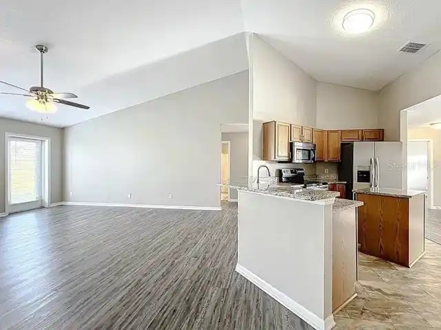 Listing Photo 16