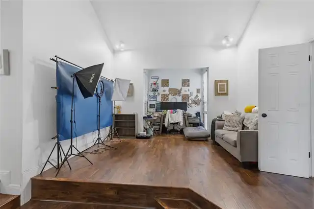 Listing Photo 18