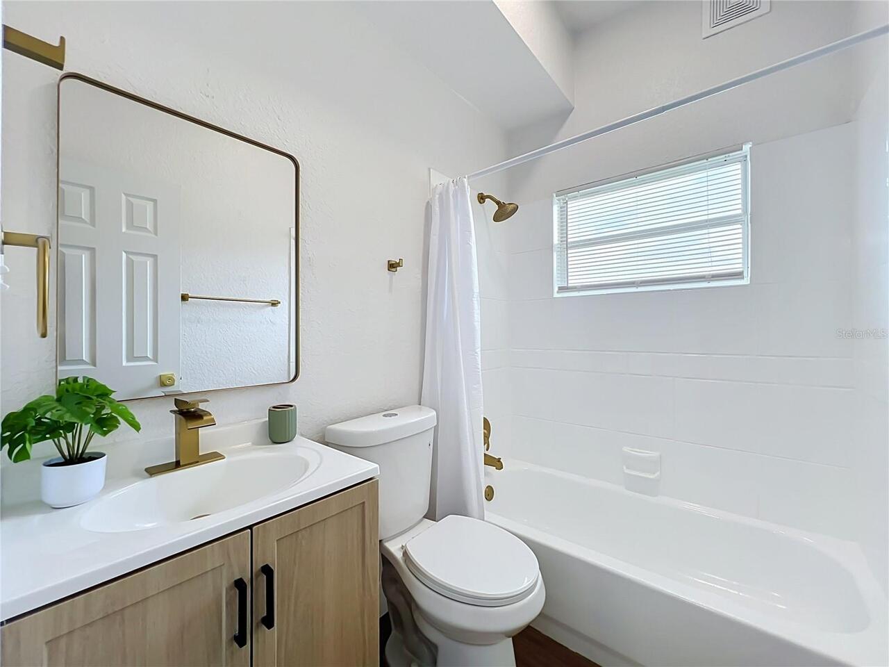 Listing Photo 34