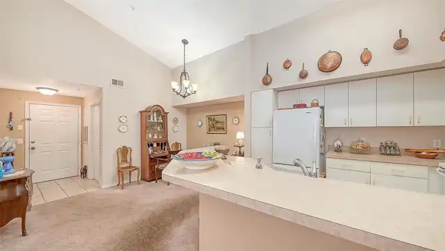 Listing Photo 14