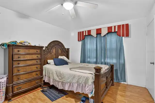 Listing Photo 10