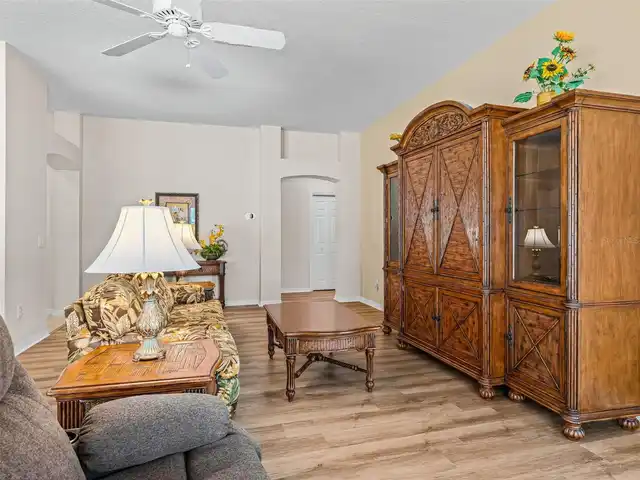 Listing Photo 7