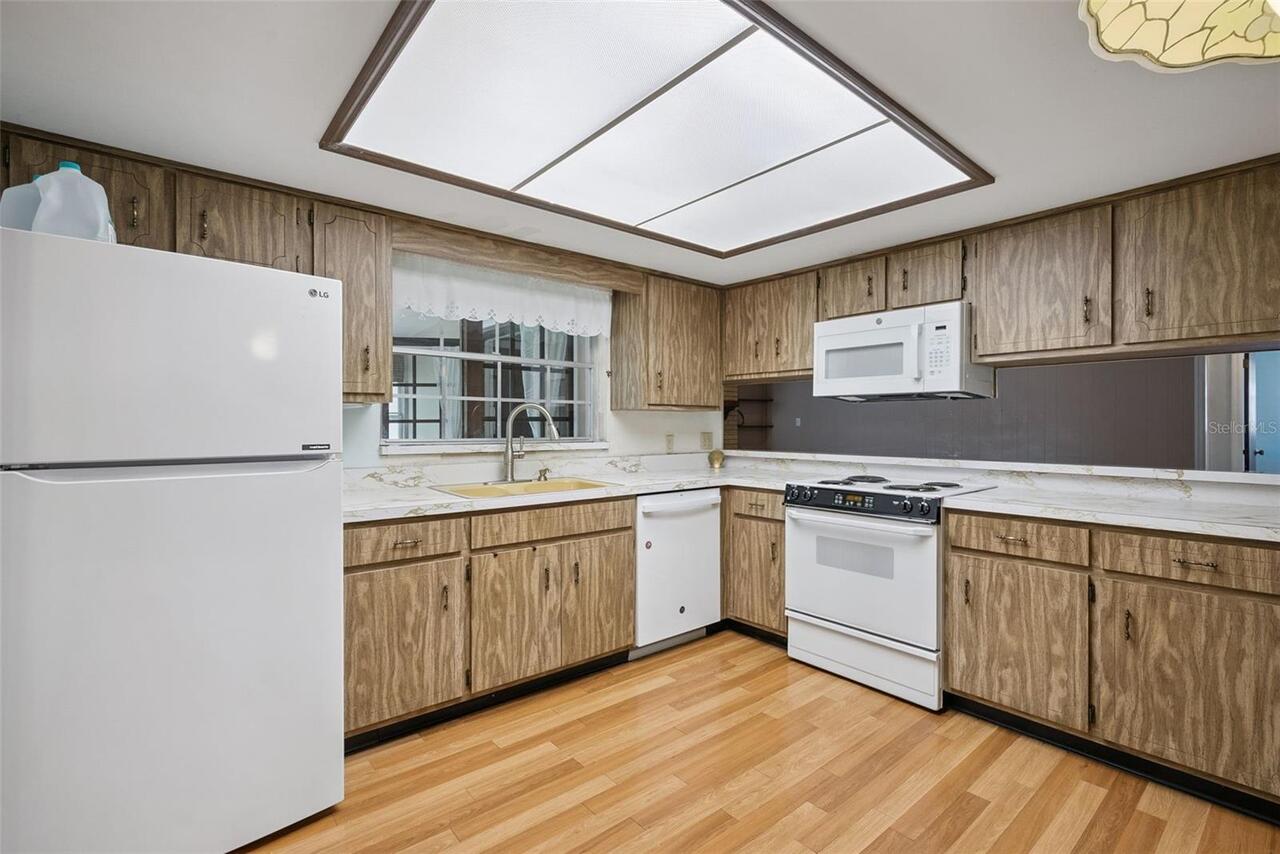 Listing Photo 15