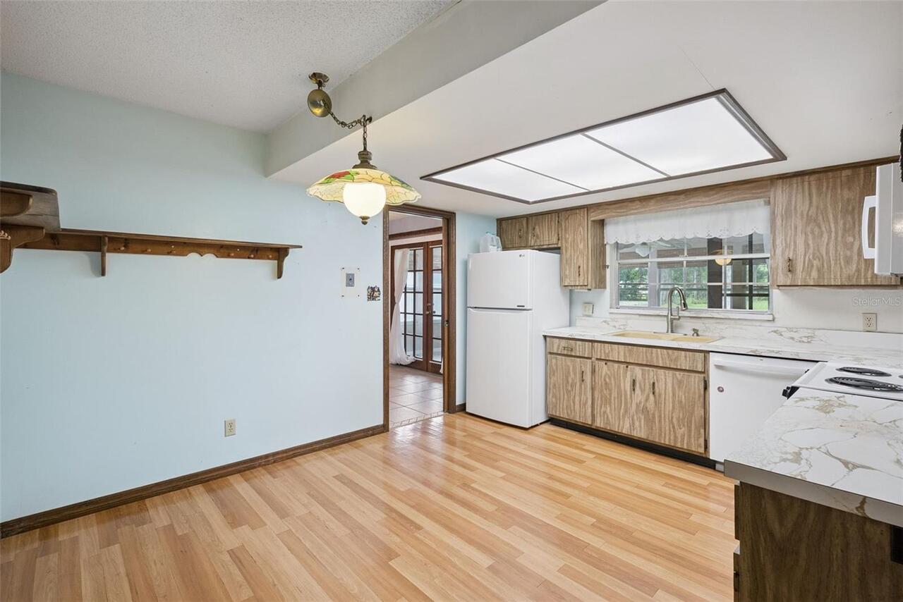 Listing Photo 16