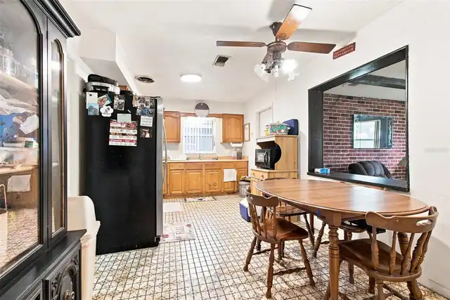 Listing Photo 7