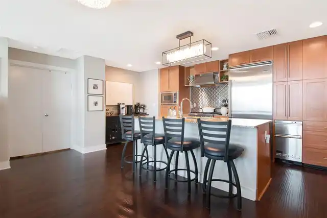 Listing Photo 10