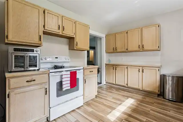 Listing Photo 18