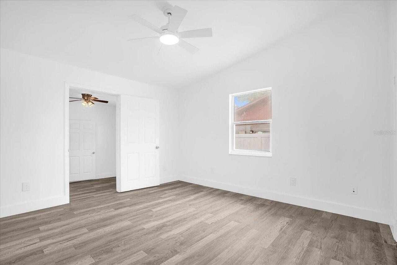 Listing Photo 14