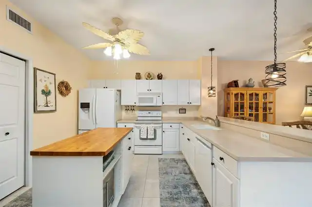 Listing Photo 10