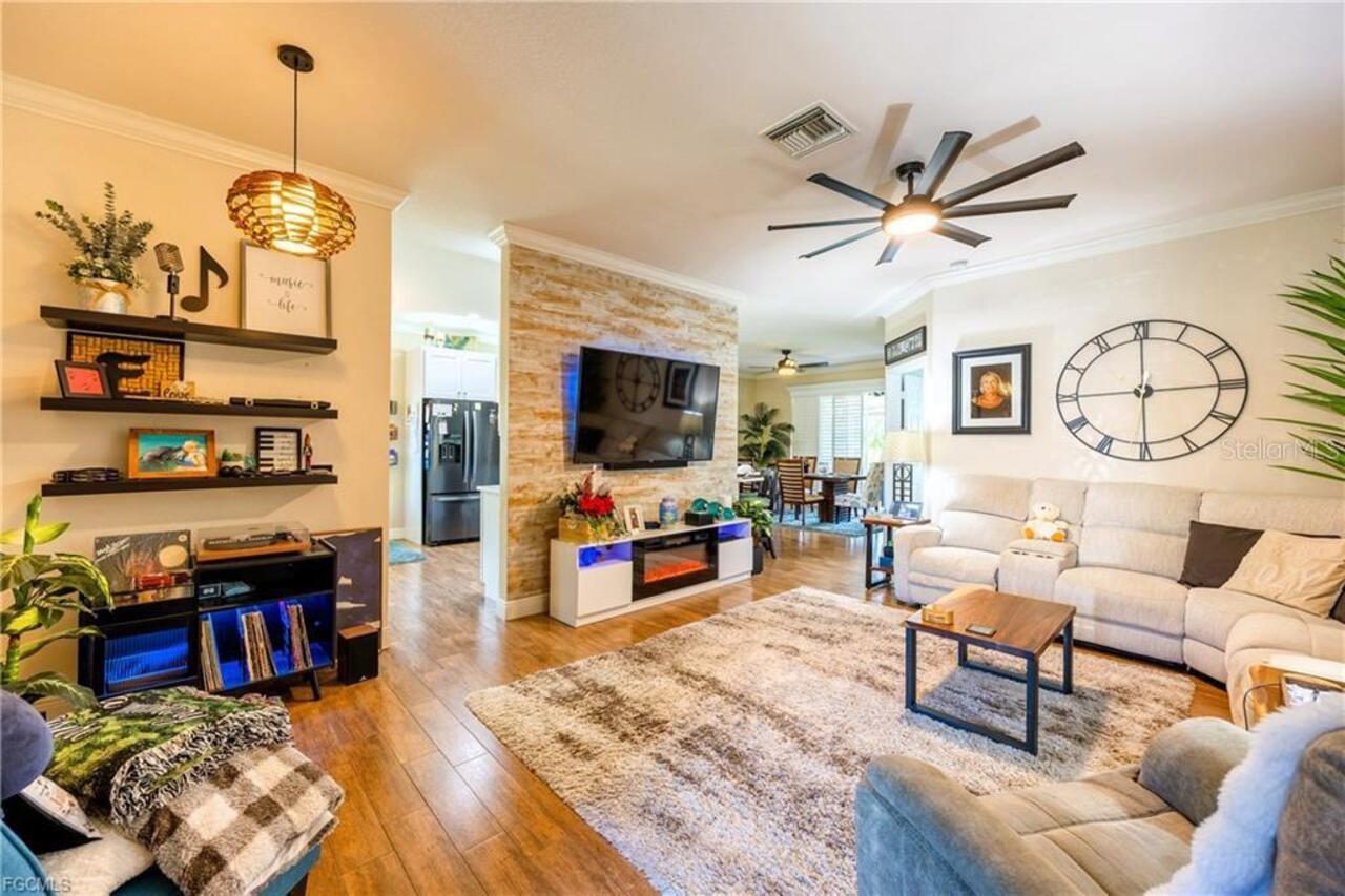 Listing Photo 6