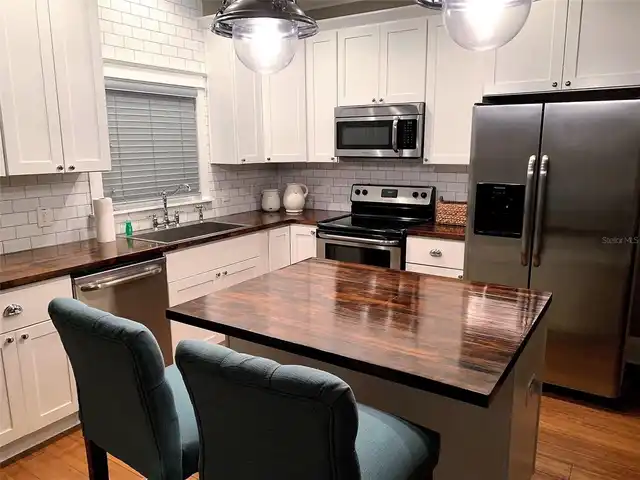 Listing Photo 10