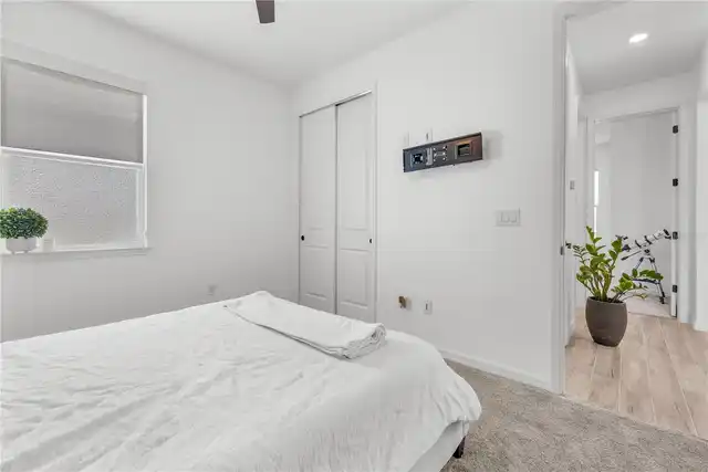 Listing Photo 12