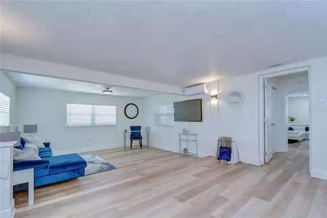 Listing Photo 20
