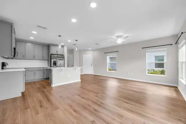 Listing Photo 10