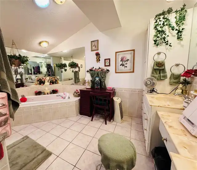 Listing Photo 34