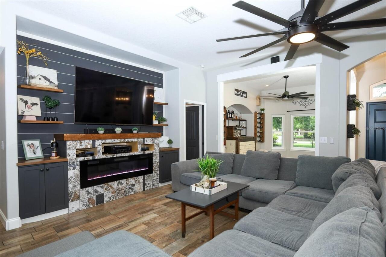 Listing Photo 10