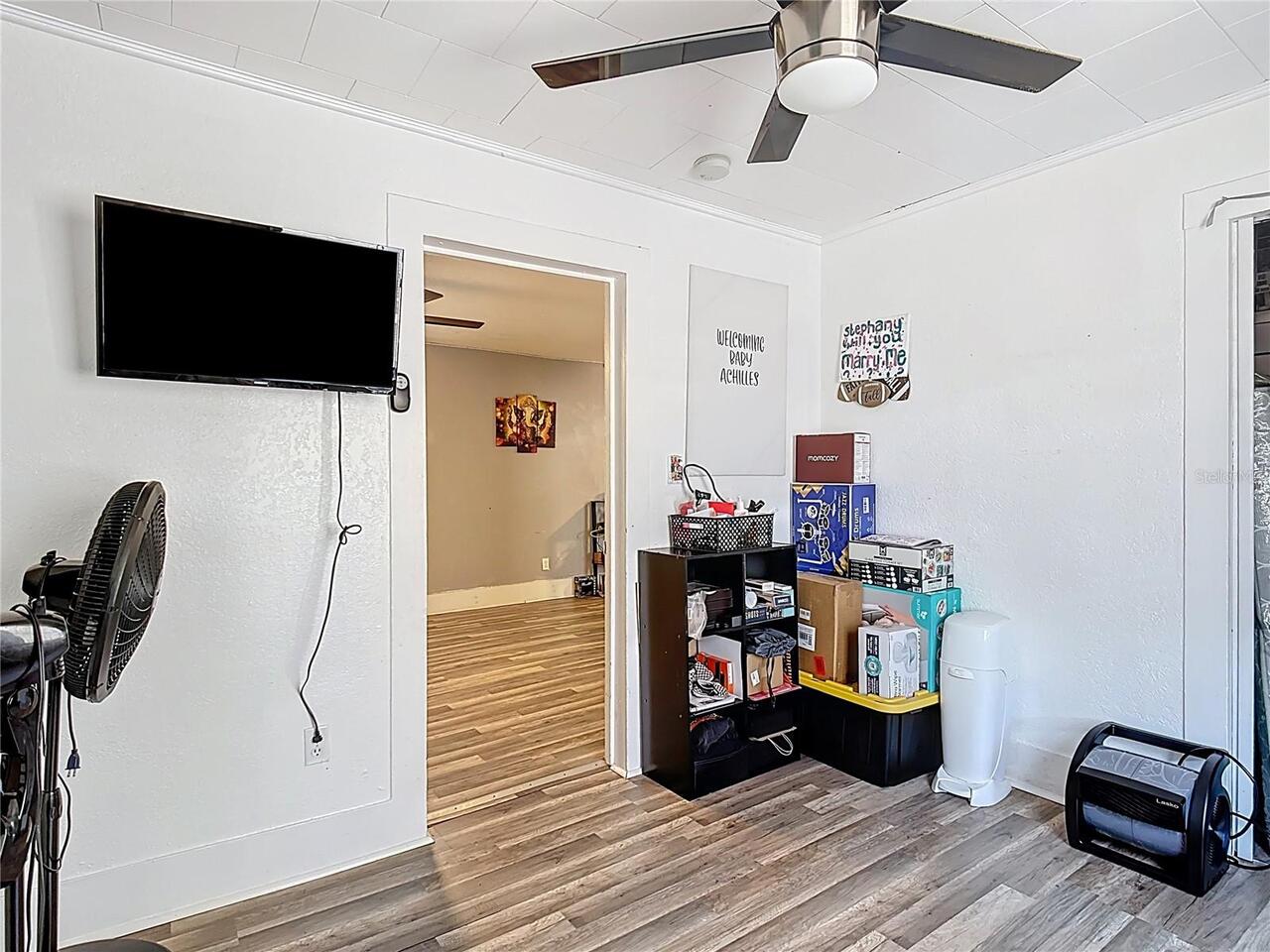 Listing Photo 11