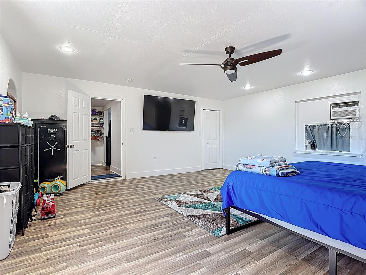 Listing Photo 14