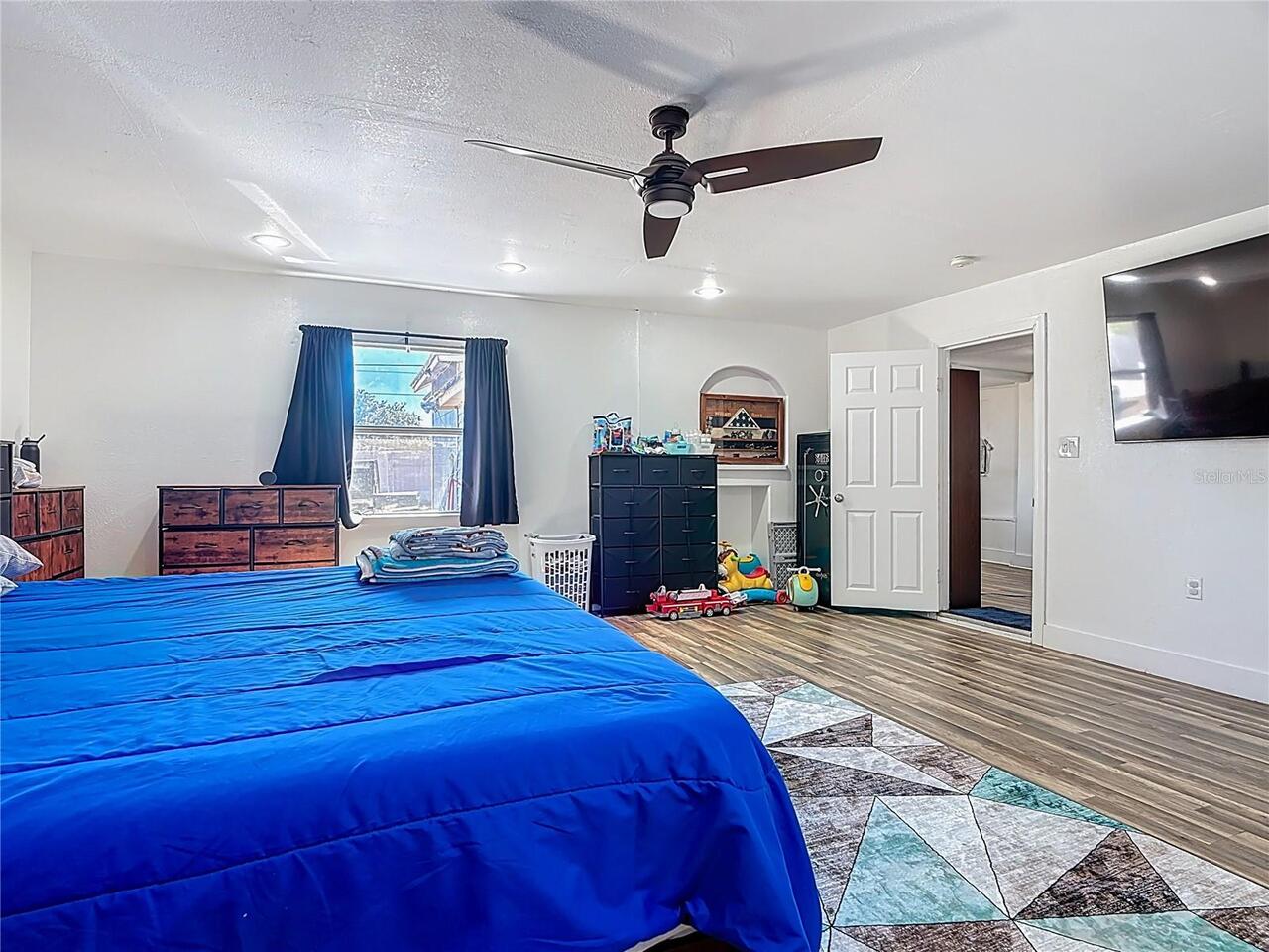 Listing Photo 15