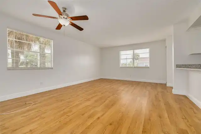 Listing Photo 16