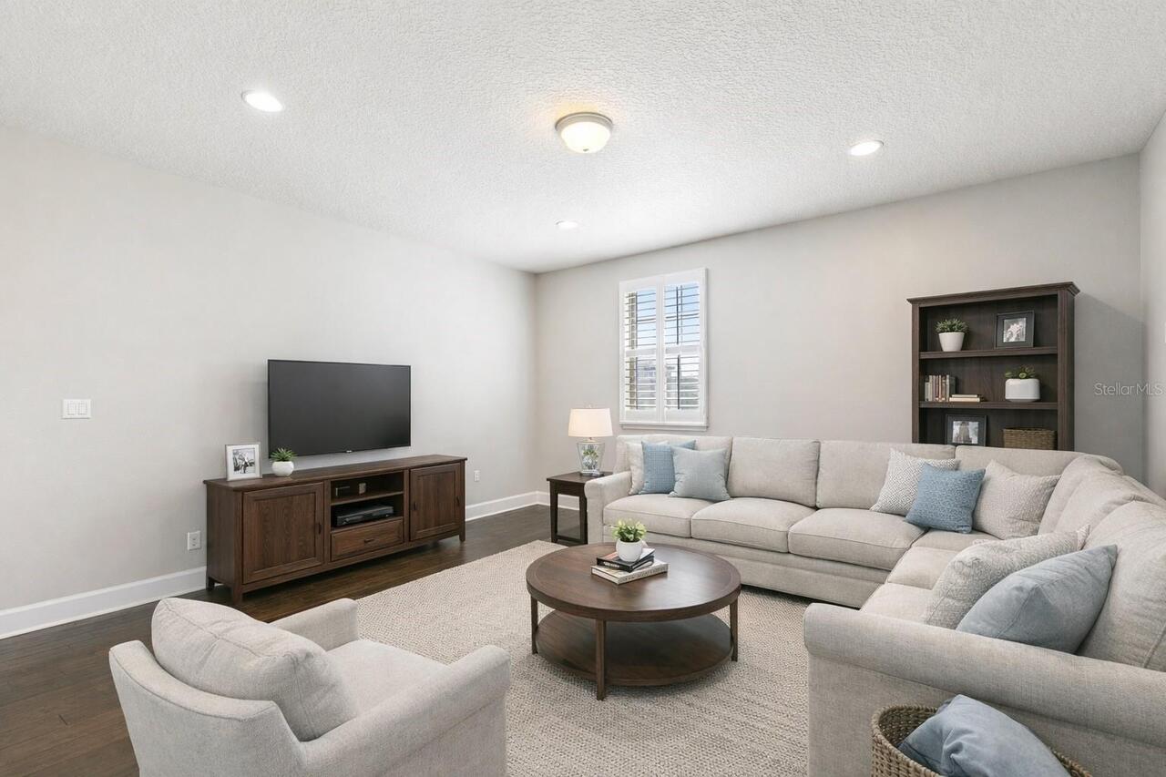 Listing Photo 8