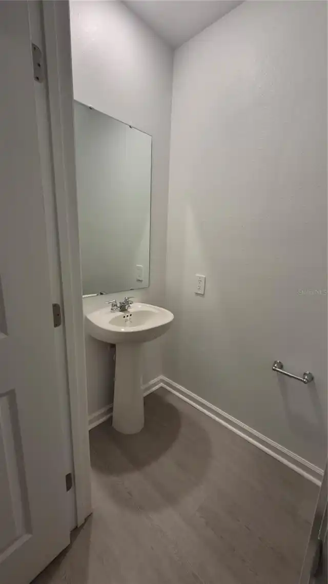 Listing Photo 10