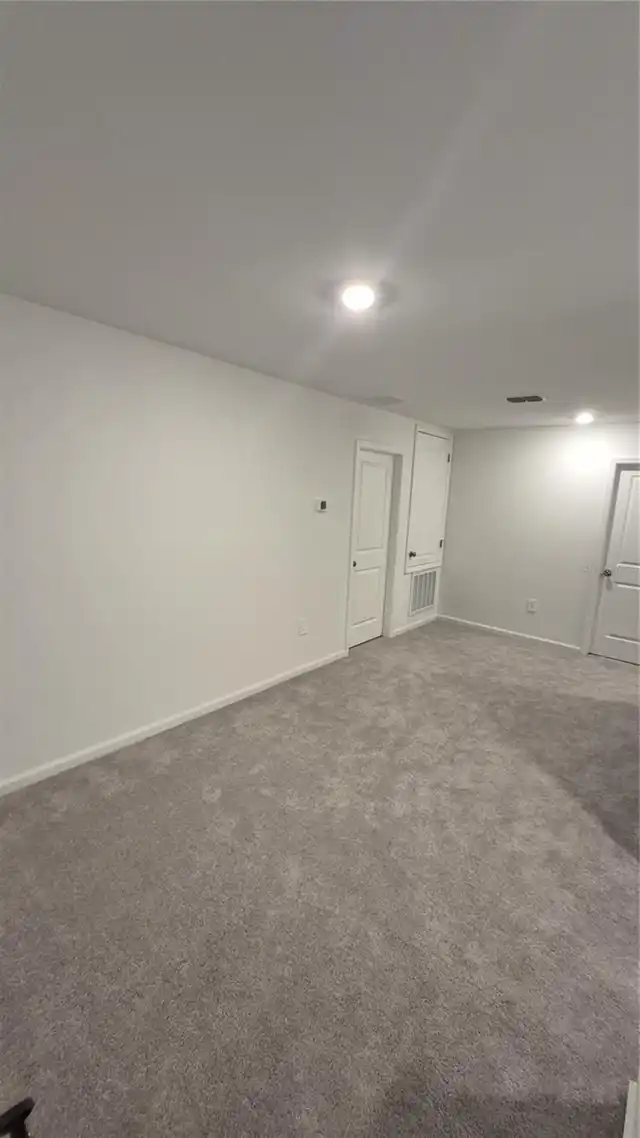 Listing Photo 14