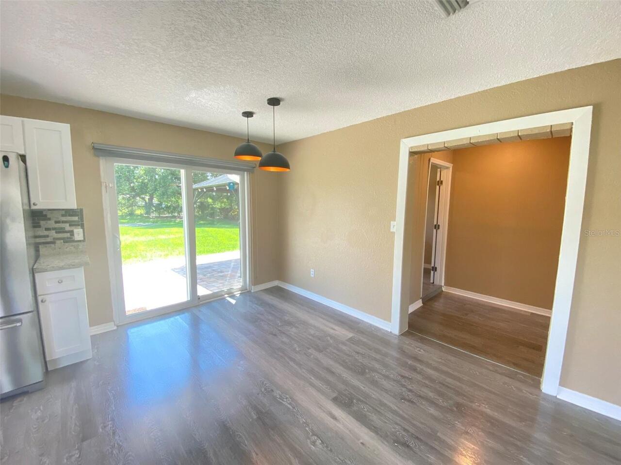 Listing Photo 9
