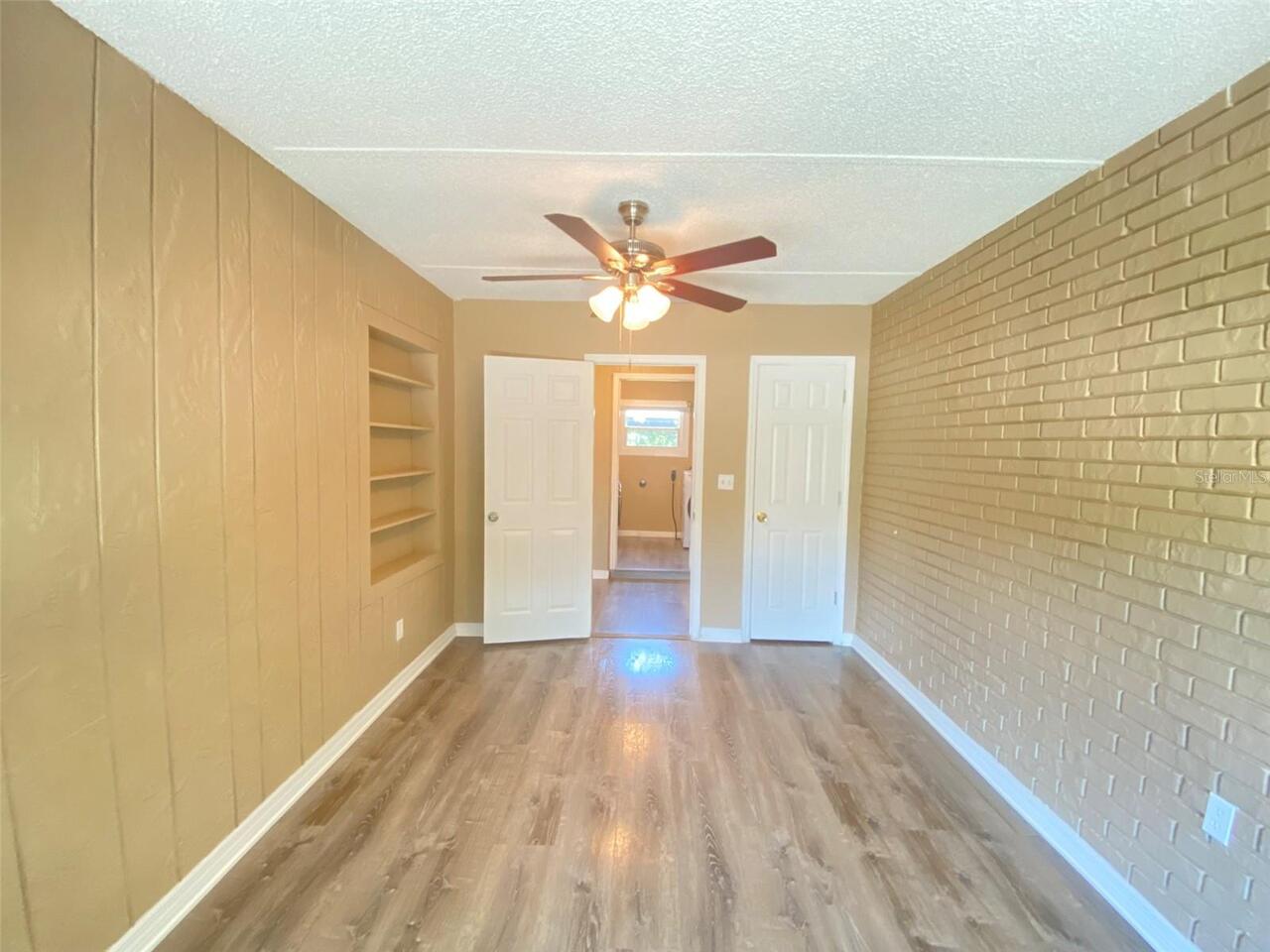Listing Photo 12