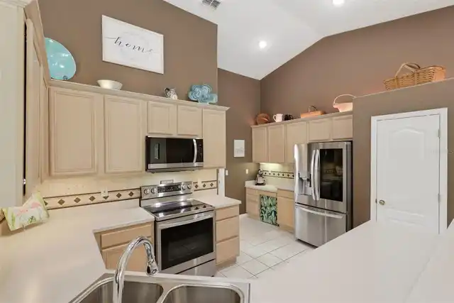 Listing Photo 16