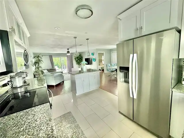 Listing Photo 8