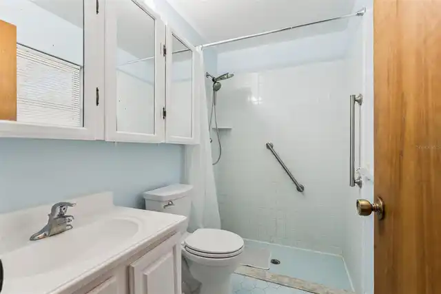 Listing Photo 15