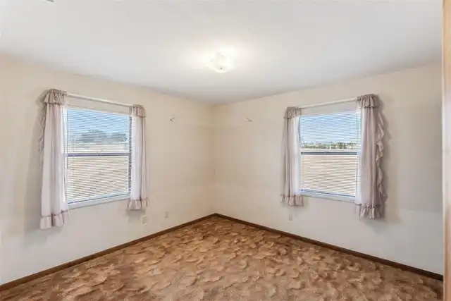 Listing Photo 16