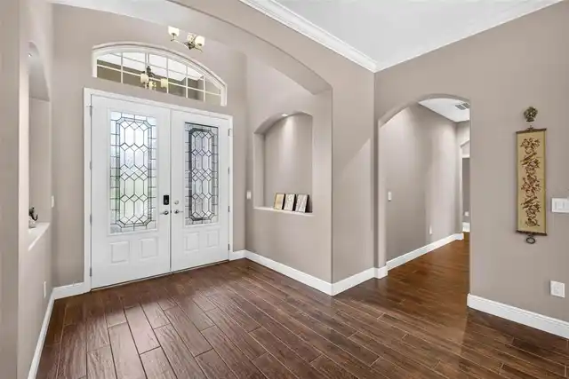 Listing Photo 8