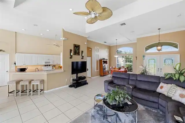 Listing Photo 16