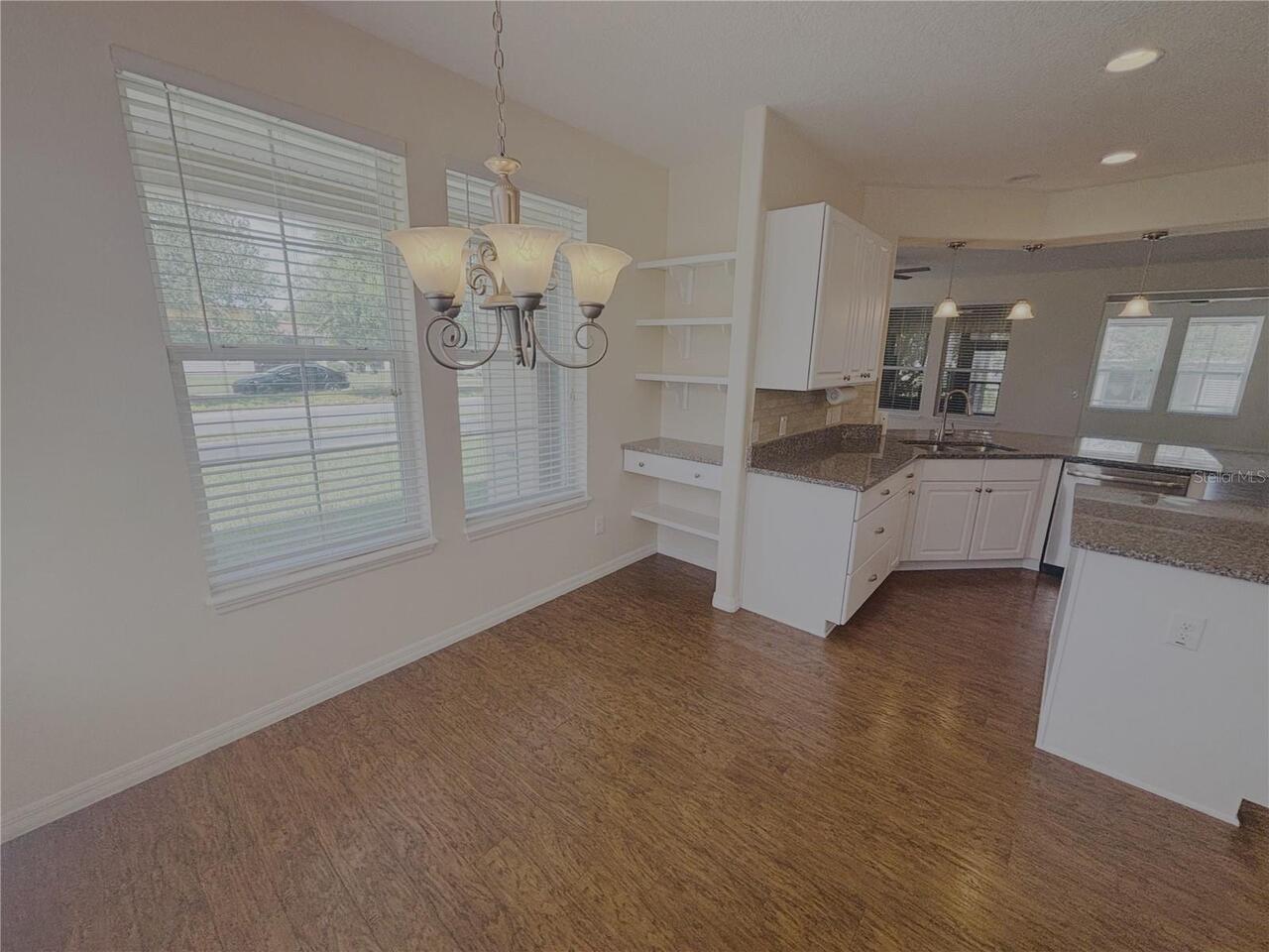 Listing Photo 12